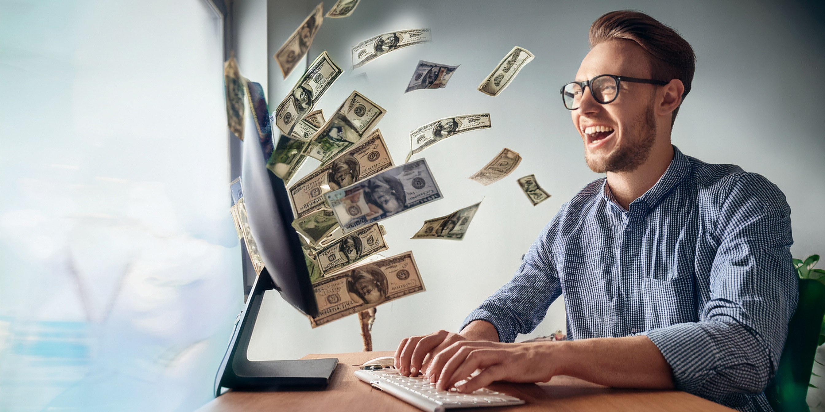 Copywriter working on content